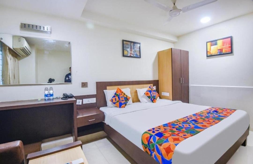 Hotel Leela Grand Inn Vijayawada Exterior photo