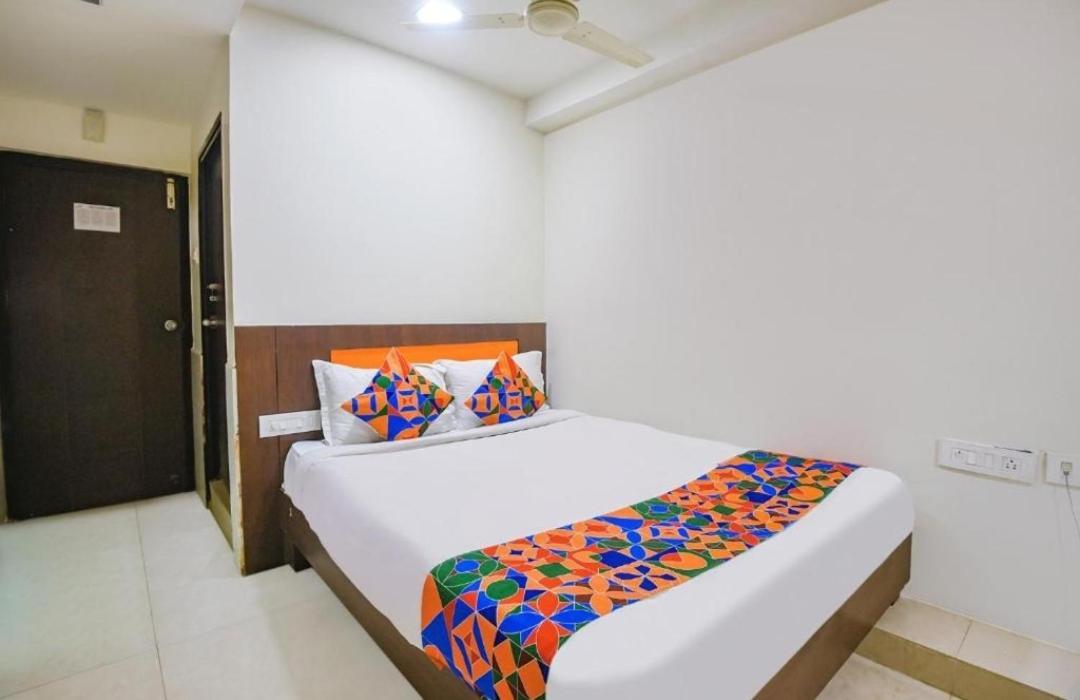 Hotel Leela Grand Inn Vijayawada Exterior photo